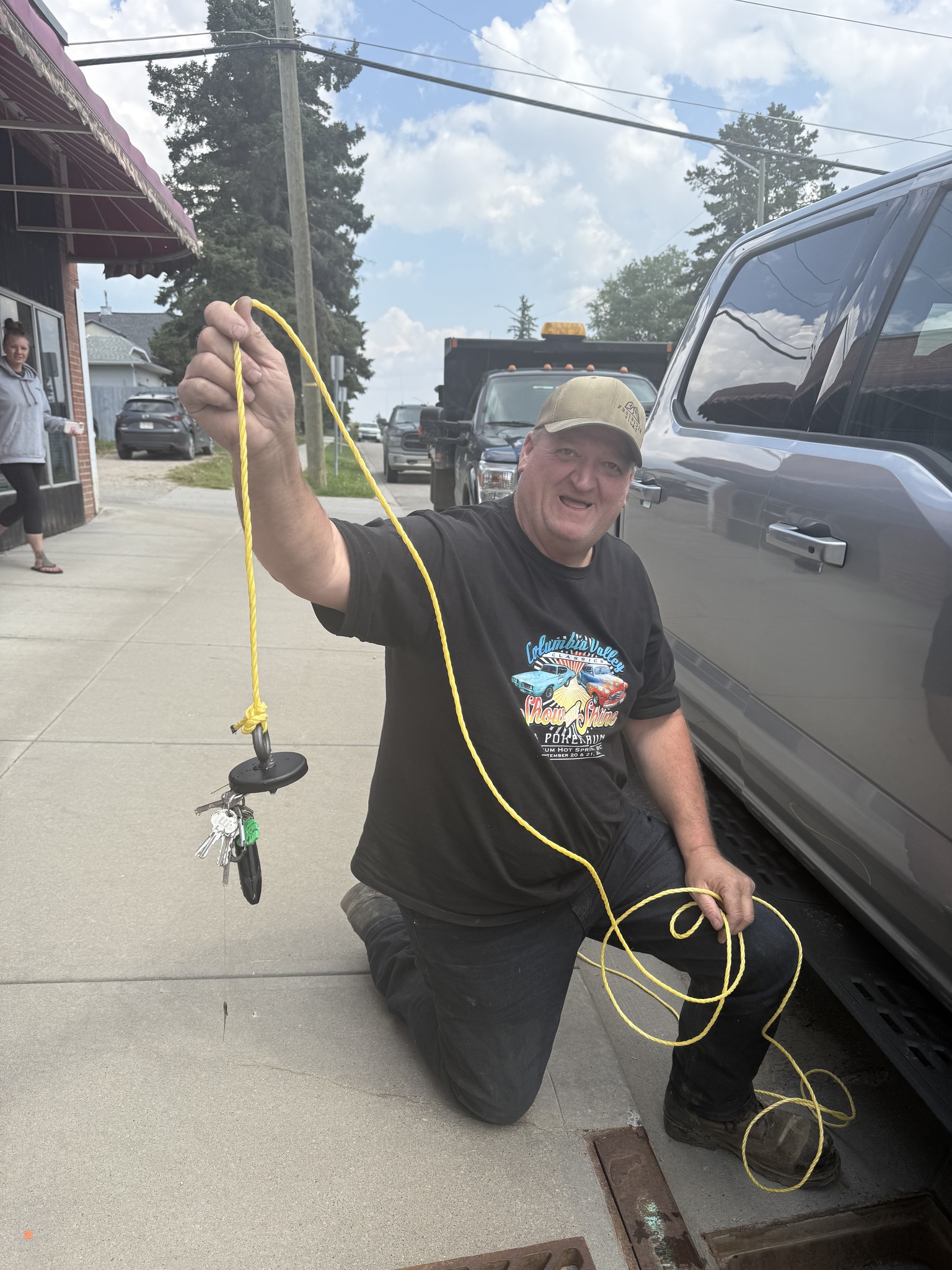 Lyle magnet fishing for keys